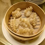 王府井 酒家 - フカヒレ餃子？