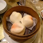 王府井 酒家 - 桃まん