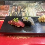 立喰 さくら寿司 - 鰹としらす軍艦