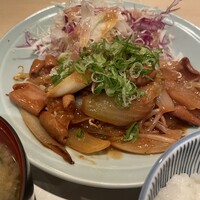 割烹 大田川 - ホルモンの野菜炒め