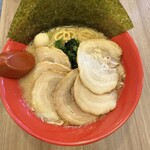 横浜家系ラーメン 赤家 - 料理写真: