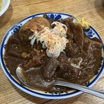 大衆酒場 まるは - 牛もつ煮、牛タン入り、煮卵トッピング