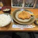 かつ富 - とんかつ定食‼️