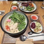 タニタカフェ そごう横浜店 - 蒸し鶏と野菜のフォー　　1430円