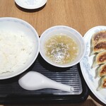 316064430 - 餃子と半ライス（スープ付）