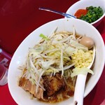 ラーメン二郎 - ラーメンミニ＋青ネギショウガ半分炙