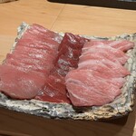 すが弥 - カナダ産のマグロ 生。この時期は国産よりよいという判断。