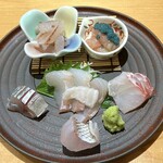 旬魚 たつみ 鳥取店 - こだわり鮮魚の５種盛り