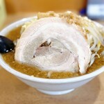 MONCHAN RAMEN SHUN - 二郎系(小豚/味濃いめ・にんにくマシ)