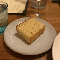 BLU - パン
