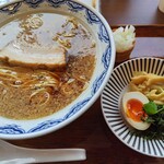 御前崎レストラン たわら屋 - かごしま黒豚背脂ブラック