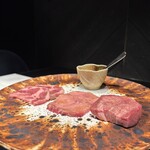 西麻布 焼肉 X - 