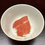 徳ㇵ本也 - マグロ丼