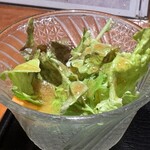 てづくし料理茶房 よし坊 - サラダは新鮮。ドレッシング多めかなぁ？オリーブオイルと塩で食べたいヤツ。