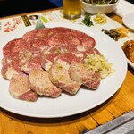 炭火焼肉 四谷山星 - 