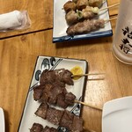 居酒屋若大将 - 豚串4本と串焼き5本。タレと塩が選べます☆呑兵衛は「塩」でしょう☆