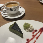 モトマチ ティモ - 抹茶のチーズケーキは大人のお味です✨️