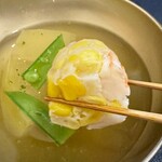 立呑み とだか - 海老、とうもろこし、冬瓜のお椀
      2025年8月28日