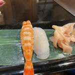 太田鮨 - 海老と白身。以降は携帯の電源喪失の為写真無し