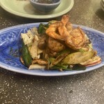 旅人シェフのタイ食堂 KHAO - 海老とイカとイカ団子とたっぷり黒胡椒炒め