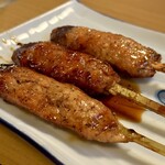 長兵衛 - うちのつくね（240円／本）×3。