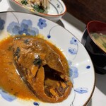 蜂屋 - しっかり味が染み込んだ鯖味噌煮