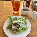 カスタネット - ランチのサラダ