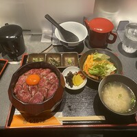 炭火和牛焼肉もうもう亭 広小路店 - 