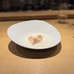 ラ キュイジーヌ ド カワムラ - ○桃とクローブのミルクデザート様