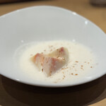 ラ キュイジーヌ ド カワムラ - 桃もそろそろ最後と名残惜しいけど夏の終わらせていく。