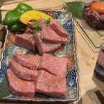 YAKINIKUEN 忍鬨 大阪梅田店