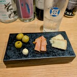 みらいざか - 自家製燻製盛合せ(ハーフ) 720円