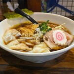 麺処 まるよし - 醤油ワンタン麺