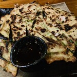 朱楽 - ママさん特製の青唐辛子＆下足のチヂミ✩⋆*॰¨̮⋆｡˚今回はママさんお任せの辛さでカプサイシン発動✩⋆*॰¨̮⋆｡˚(//･_･//)ｶｧ～ｯ…✨✨ｗ