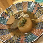 土佐わら焼き 龍神丸 - おでん（大根、生麩、牡蛎串）