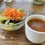 seaside cafe ソラトキ - ランチのサラダとスープ