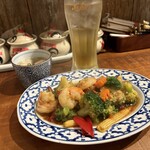 タイ料理バル タイ象 - 量多め。