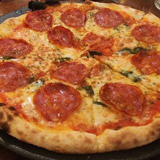 ピッツァ始めました！