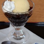 CAM ON - 料理写真:コーヒーゼリー アイスクリームのせ630円