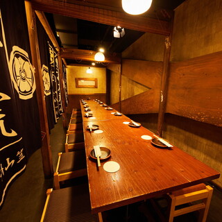 団体様歓迎！半貸し切りで最大46名様まで個室お通し可能です。