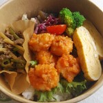古民家キッチン 根っこ - 海老チリ弁当
