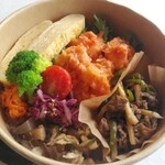 古民家キッチン 根っこ - 海老チリ弁当