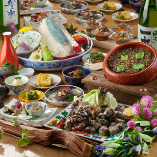 名物盛りだくさん&飲み放題付の期間限定コース