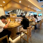 山長弥栄 - 店内の様子です