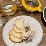 チュウノジョウ ハナレ - 鯖節と塩らっきょうのクリームチーズ