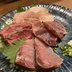 居酒茶屋 鑪 - ぶり、かつお、鶏、豚、牛。お魚と鶏が好きだった