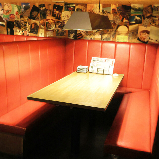 座席 : 葡萄酒場 TWO SPOON （【旧店名】スマイル キチリ） - 難波