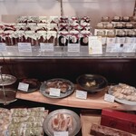 Patisserie Ravi,e relier - 