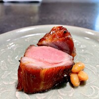 イチリン ハナレ - ⑧ やまゆりポーク
                    ・やまゆりポークの叉焼に火を入れて