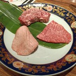 SATOブリアン七番 - 鹿児島県産タン元、厚切りハラミ、神戸ビーフのランボソ